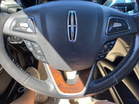 **WE WILL BEAT ANY DEALER IN THE CITY** White Platinum Metallic Tri-Coat 2013 Lincoln MKZ AWD 6-Spee... (image 7)