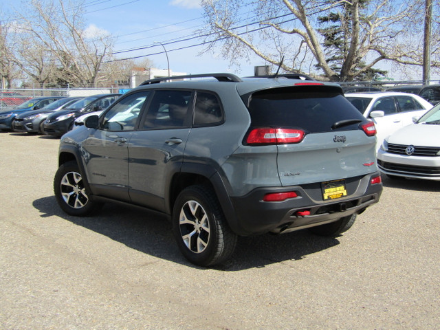 2015 Jeep Cherokee 4WD-TRAILHAWK-NAV-SUNROOF-FINANCING AVAILABLE in Cars & Trucks in Calgary - Image 4