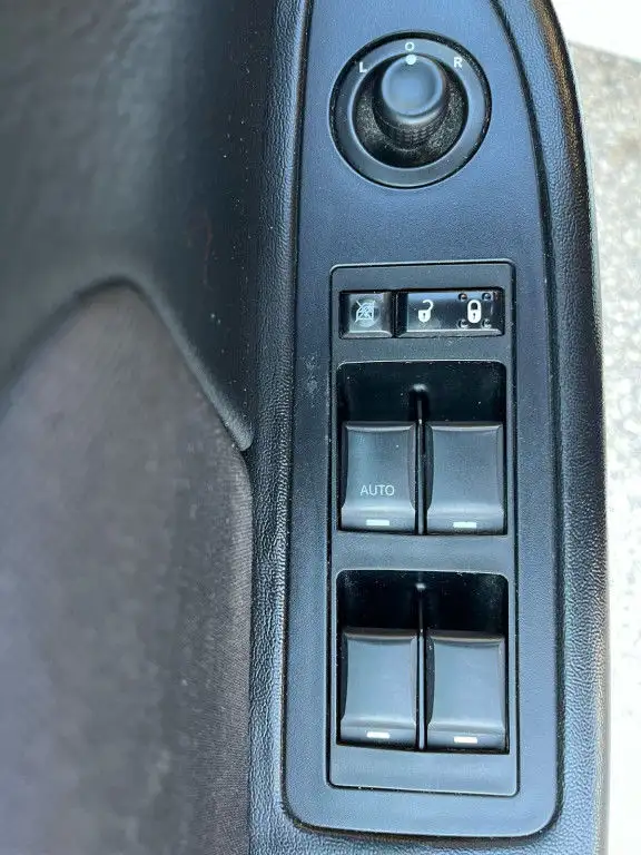 2013 Chrysler 200 LX 4dr Sedan Automatic in Cars & Trucks in Mississauga / Peel Region - Image 15