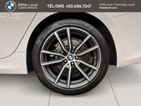 2021 BMW 3 Series 330i xDrive, Toit Ouvrant, Volant Chauffant! Étant la voiture la plus convoitée de... (image 6)