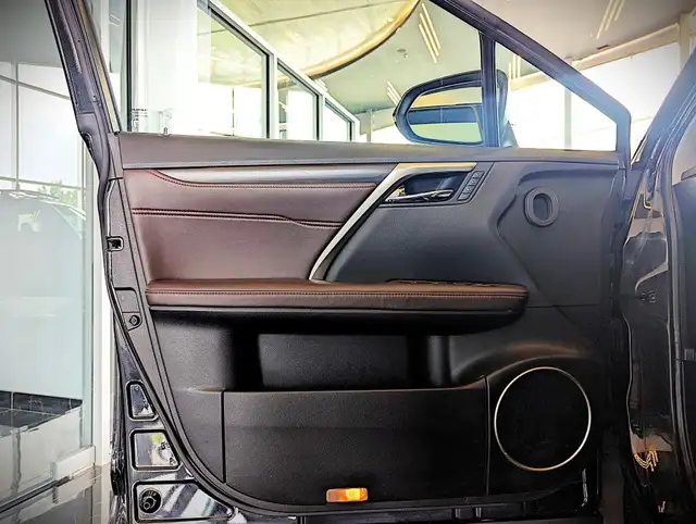 2016 Lexus RX 350 AWD in Cars & Trucks in City of Montréal - Image 17