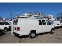 1 SEUL PROPRIO / 92.000 KM CERTIFIÉ / GARANTIE 1 ANS / 2014 FORD E350 CARGO ALLONGÉ AVEC NACELLE TTS... (image 7)