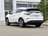 Experience the elegance and versatility of the 2017 Nissan Murano in stunning white, featuring an ad... (image 4)