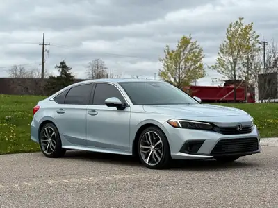 EXCEPTIONALLY CLEAN 2022 HONDA CIVIC TOURING ACCIDENT FREE EXCEPTIONALLY CLEAN PANORMIC SUNROOF BLIN...