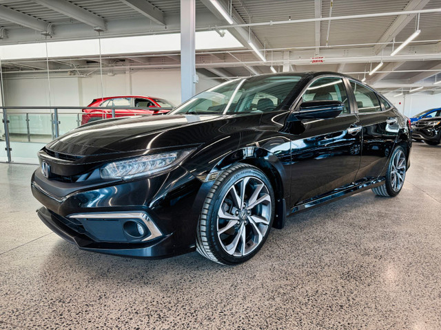 2019 Honda Civic Sedan Touring * Cuir * Toit * Carfax clean Bien in Cars & Trucks in Laval / North Shore