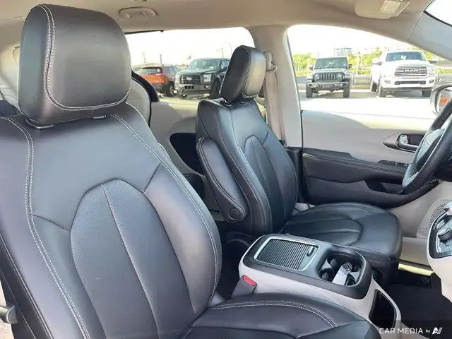 2023 Chrysler Pacifica Touring L in Cars & Trucks in Dartmouth - Image 26