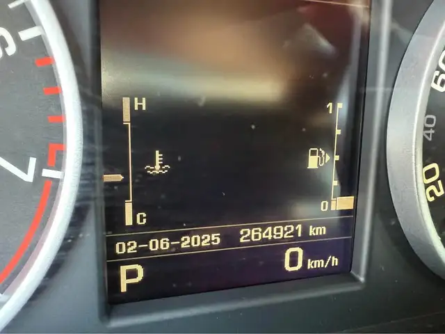 2011 Land Rover LR4 FULLY LOADED WITH NAVIGATION / BACK UP CAMER in Cars & Trucks in Ottawa - Image 13
