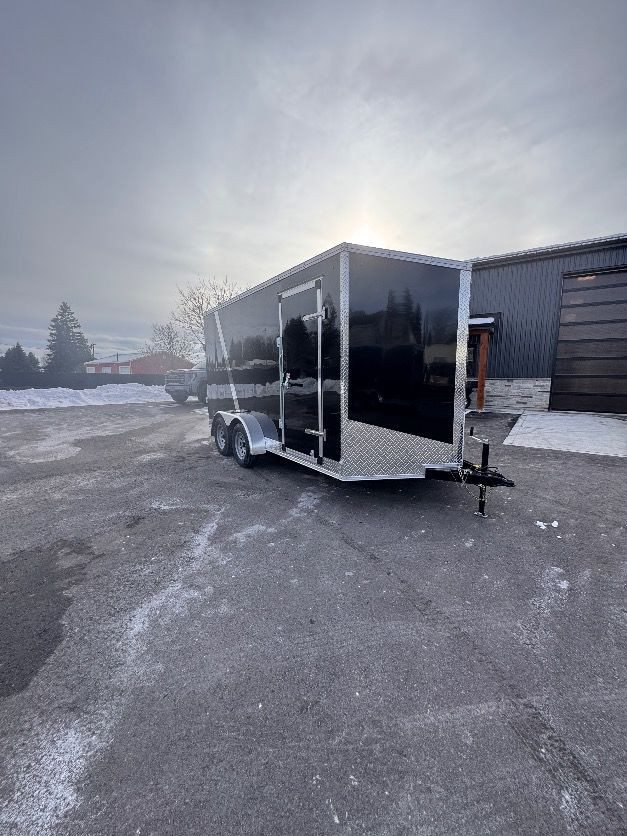 7x14 Tandem 7FT Interior Enclosed cargo trailer in Cargo & Utility Trailers in Brantford