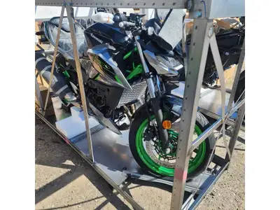 GRAND RIVER POWER SPORTS Straight forward pricing, no hidden fees. 2025 Kawasaki Z500 SE IN STOCK 20...