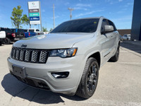 Do not miss out on this stunning, low mileage, locally owned and traded 2021 Grand Cherokee Altitude... (image 2)