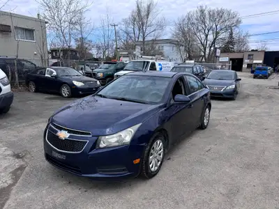 Engine: Moteur à 4 cylindres 1.4L/83CI L/100Km City: 8.5 L/100Km Hwy: 5.5 Safety Equipment Antipatin...