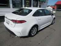 Fresh off lease from Toyota Corolla is a one owner and it is in super condition! Two keys, clean Car... (image 7)