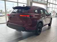 HEATED FRONT SEATS, ADAPTIVE CRUISE CONTROL, BACK-UP CAMERA Your journey in the Toyota Highlander Hy... (image 8)