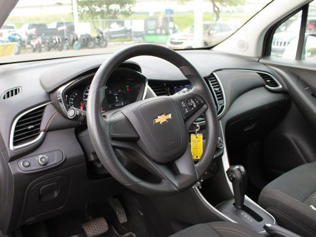 2021 Chevrolet Trax LS in Cars & Trucks in Calgary - Image 2
