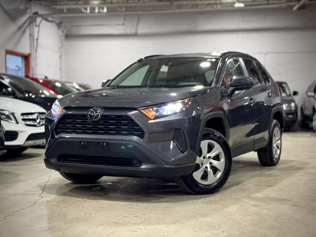 2020 TOYOTA RAV4 LE in Cars & Trucks in City of Montréal - Image 2