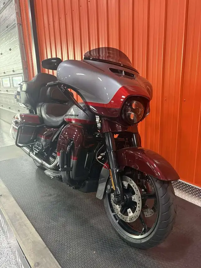 2019 Harley-Davidson Touring Ultra Limited CVO in Street, Cruisers & Choppers in Moncton - Image 6