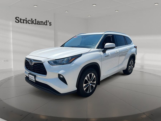 2021 TOYOTA HIGHLANDER HYBRID XLE AWD in Cars & Trucks in Stratford