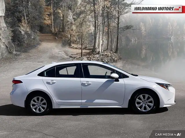 2023 Toyota Corolla LE in Cars & Trucks in Hamilton - Image 7