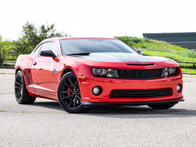 2013 Chevrolet Camaro 2SS 6.2L 1LE Performance Package in Cars & Trucks in Strathcona County - Image 2