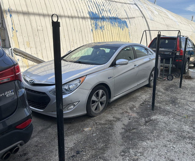 2011 Hyundai Sonata HEV w/Premium ***Moteur Sauté*** in Cars & Trucks in Laval / North Shore - Image 2