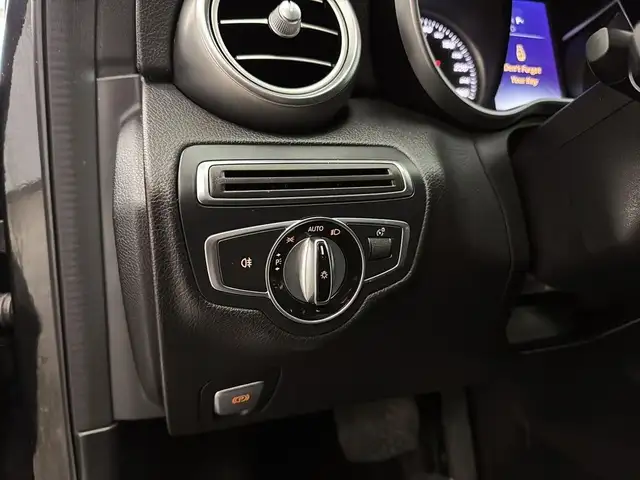 2016 Mercedes-Benz C-Class C 300 4matic Toit pano Cuir Camera Cr in Cars & Trucks in Laval / North Shore - Image 24
