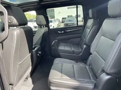 2022 GMC Yukon XL Denali, View more