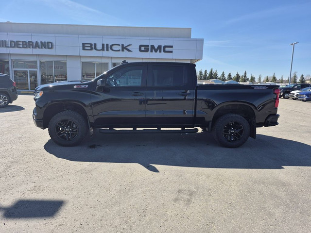 2023 Chevrolet SILVERADO SHORT BOX CREW CAB 1500 4WD in Cars & Trucks in Red Deer - Image 4