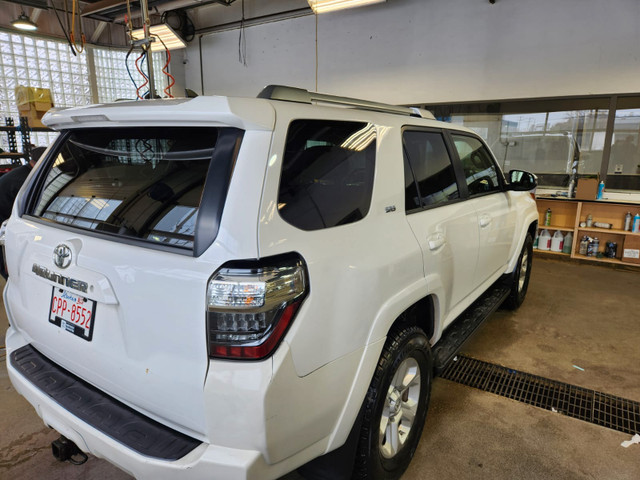 2015 Toyota 4-Runner SR5 in Cars & Trucks in Edmonton - Image 2