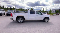 Four Wheel Drive. Leather Interior. Rear View Backup Camera. USB Input(s). Auxiliary Input. Steering... (image 9)