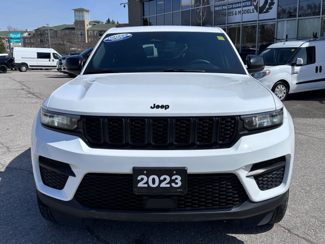 2023 Jeep Grand Cherokee Laredo HEATED SEATS | NEW TIRES | RE... in Cars & Trucks in Oshawa / Durham Region - Image 3