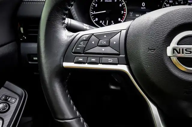 2022 Nissan Sentra SV • REMOTE START • SUNROOF • HEATED SEATS dans Autos et camions dans Kingston - Image 18