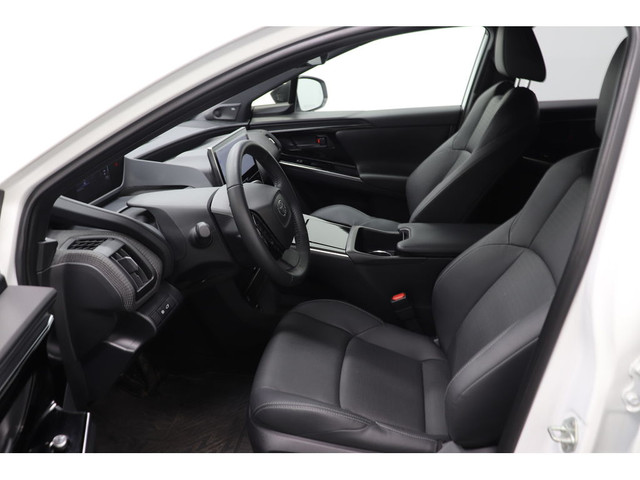 2023 Toyota bZ4X XLE AWD, TECHNO-PACK, CUIR, NAVI, TOIT-OUVRANT in Cars & Trucks in Longueuil / South Shore - Image 2