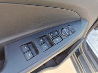 • Power Steering • Power Brakes • Power Windows • Power Mirrors • Power Locks • Air Conditioning • T... (image 9)