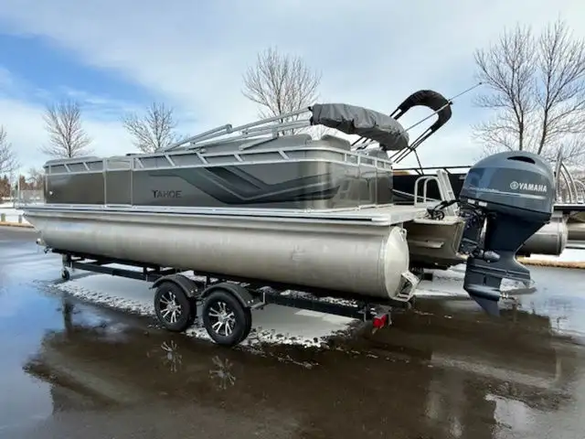 2025 Tahoe Pontoons SLT Quad Lounge 23 FT in Powerboats & Motorboats in Winnipeg - Image 3