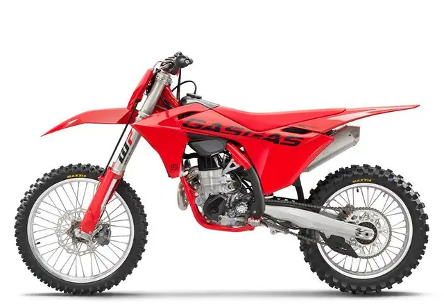 2025 GASGAS MC 450F in Dirt Bikes & Motocross in Longueuil / South Shore - Image 4
