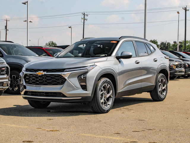 2025 Chevrolet Trax LT in Cars & Trucks in Edmonton - Image 4