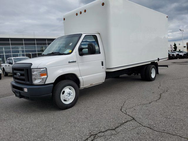 2018 Ford E-Series Cutaway in Cars & Trucks in Gatineau
