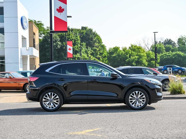 2022 Ford Escape Hybrid Titanium Hybrid in Cars & Trucks in Ottawa - Image 2