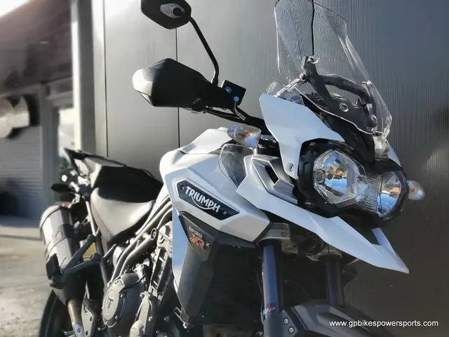 2017 Triumph Tiger Explorer XRX Crystal White in Street, Cruisers & Choppers in Oshawa / Durham Region - Image 10