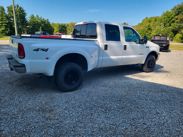 2002 Ford Super Duty F-350 DRW - 7.3L 4x4 dually in Cars & Trucks in St. Catharines - Image 3