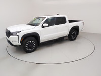 2022 Nissan Frontier PRO-4X Crew Cab Rugged Capability Meets Modern Comfort Overview: Conquer any te... (image 1)