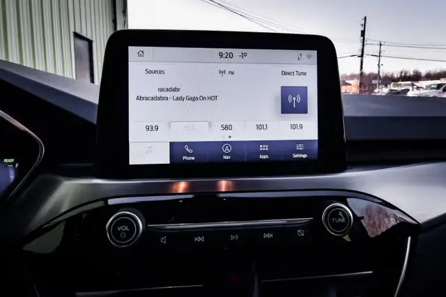 2021 Ford Escape Titanium Hybrid AWD • NAVIGATION • PREM. AUDIO in Cars & Trucks in Kingston - Image 24
