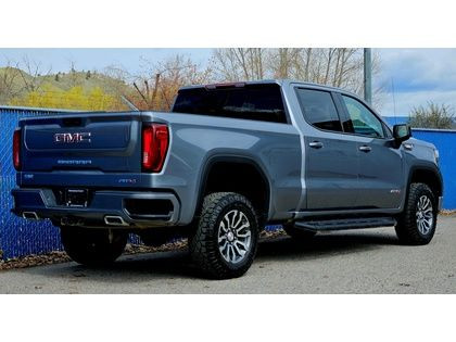 2021 GMC Sierra 1500 4WD Crew Cab 147 AT4 in Cars & Trucks in Kelowna - Image 3