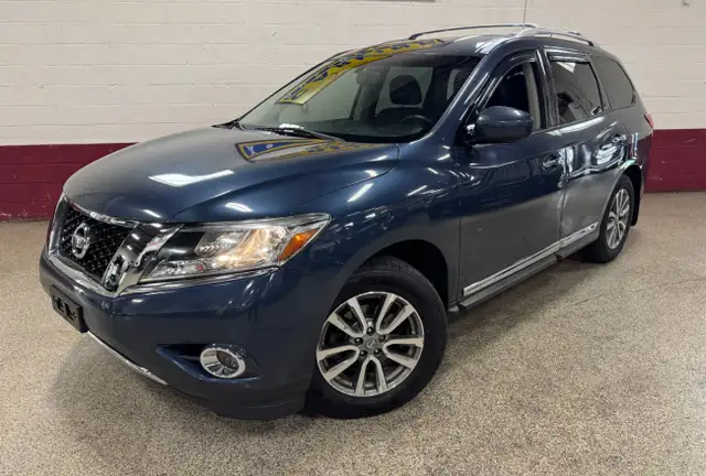2014 Nissan Pathfinder 4WD SL - 7 SEATER -BLUETOOTH - NAVI - BAC dans Autos et camions dans Région de Mississauga/Peel - Image 2