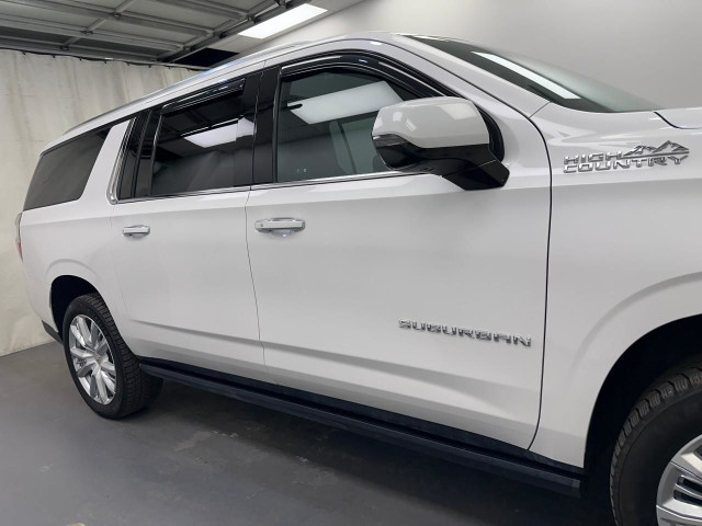 2022 Chevrolet Suburban High Country 6.2L 8CYL | HEATED & VEN... in Cars & Trucks in Lethbridge - Image 2