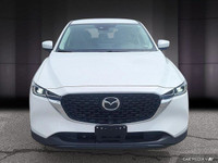 Le Mazda CX-5 GS 2025 poursuit la tradition d'élégance et de performance propre à la marque japonais... (image 9)