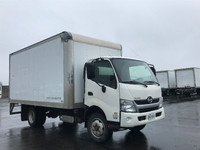 2017 HINO TRUCK 195 ALUMVAN