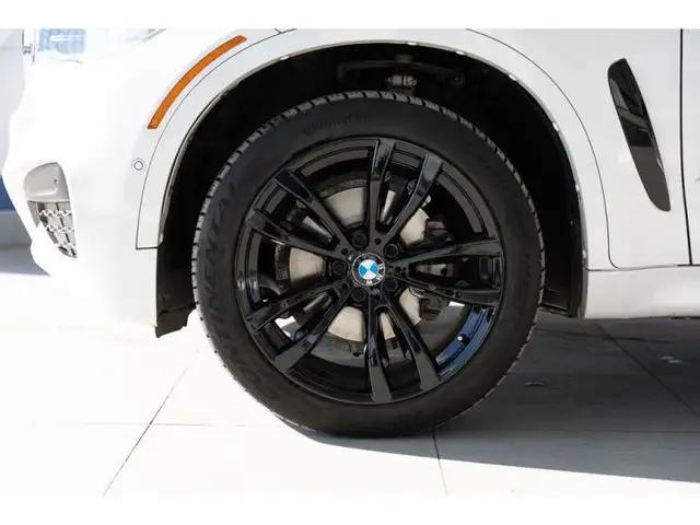2019 BMW X6 XDrive35i in Cars & Trucks in Vancouver - Image 6