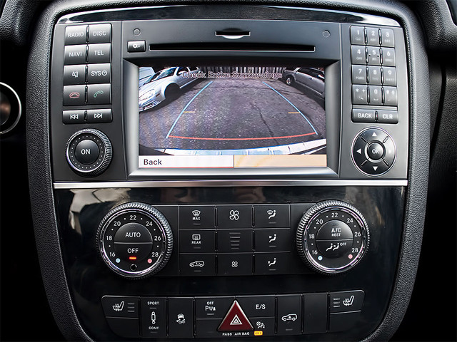 2013 Mercedes-Benz R-Class BLUETEC | AMG | NAVI | REARCAM | PANO in Cars & Trucks in City of Toronto - Image 3