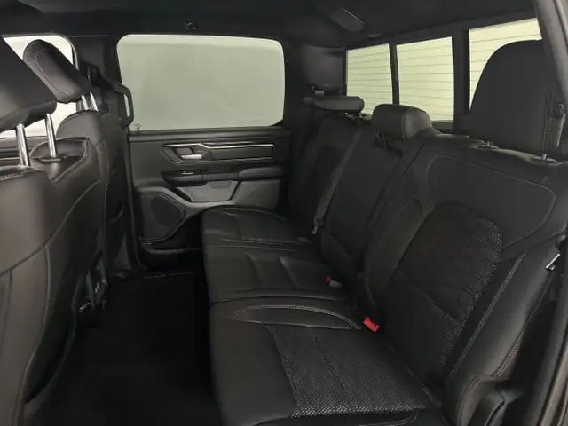2022 RAM 1500 Sport SPORT/4WD/CREW/22" WHEELS/BLACK/OFF 1 OWN... in Cars & Trucks in Belleville - Image 9